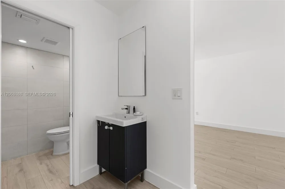 225 E Enid Dr #44 Key Biscayne, FL 33149