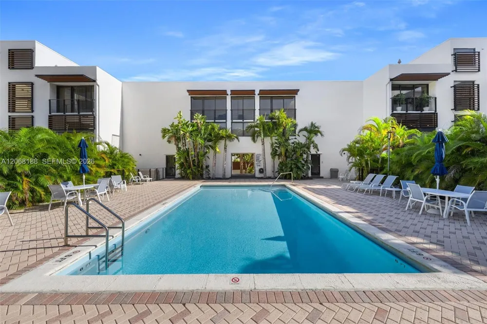 225 E Enid Dr #44 Key Biscayne, FL 33149