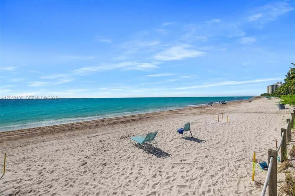 225 E Enid Dr #44 Key Biscayne, FL 33149