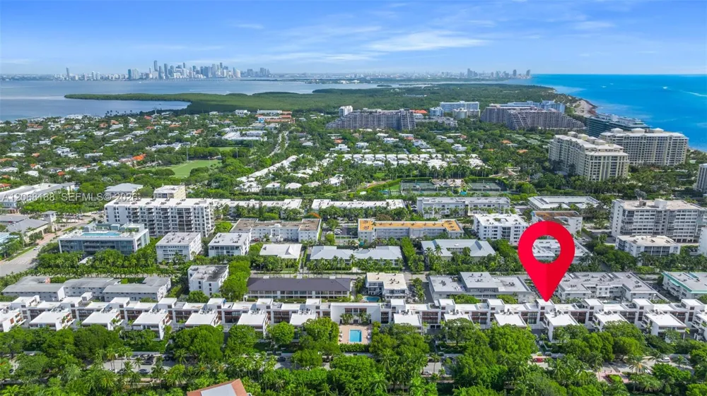 225 E Enid Dr #44 Key Biscayne, FL 33149
