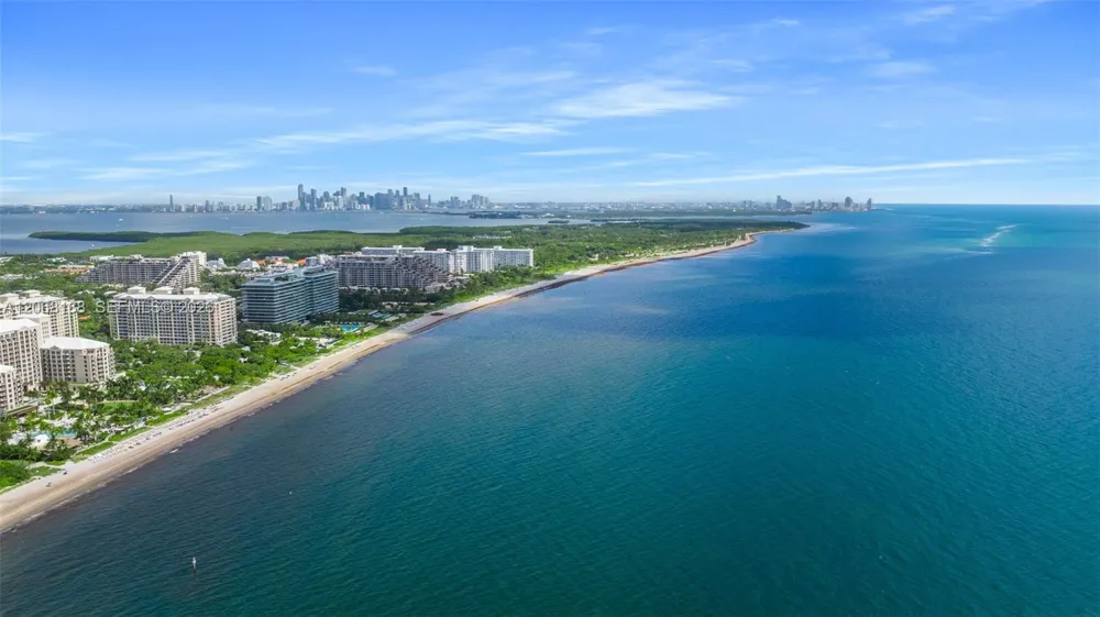 225 E Enid Dr #44 Key Biscayne, FL 33149