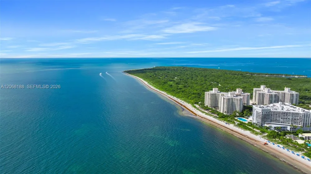 225 E Enid Dr #44 Key Biscayne, FL 33149