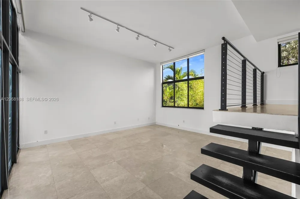 225 E Enid Dr #44 Key Biscayne, FL 33149