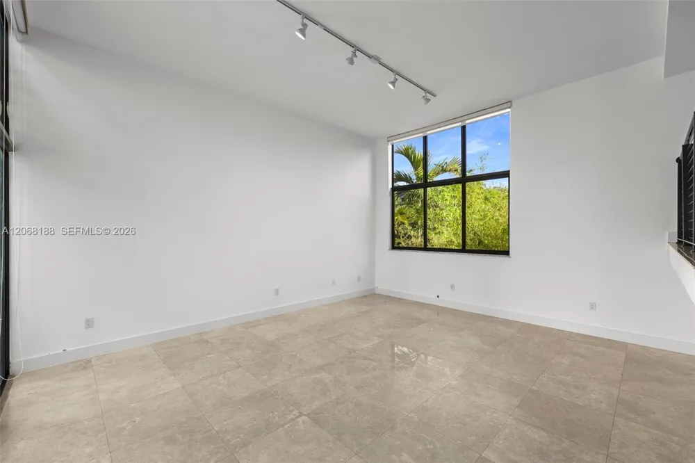 225 E Enid Dr #44 Key Biscayne, FL 33149
