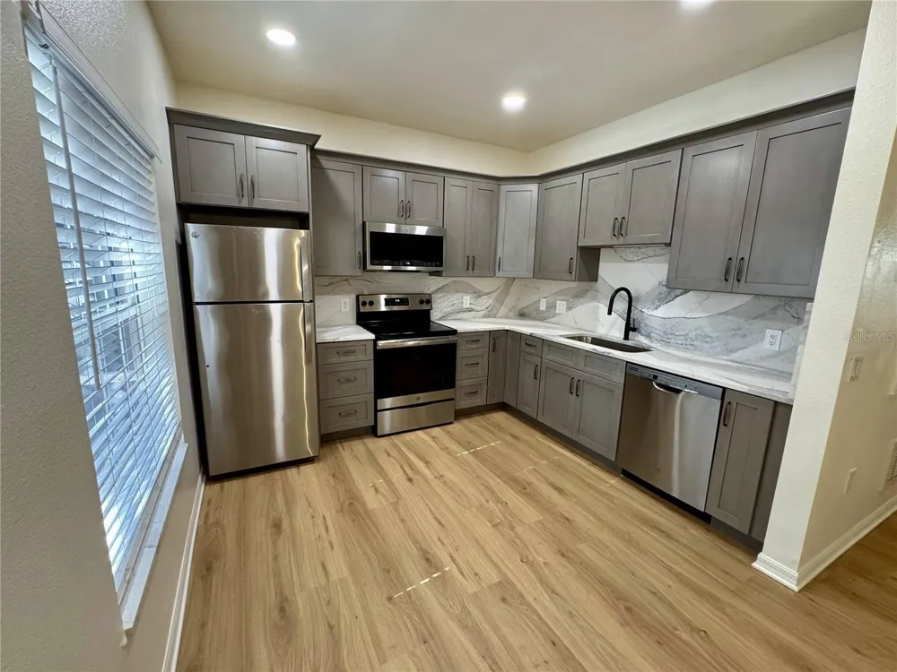 7702 PLANTATION CIRCLE Bradenton, FL 34201