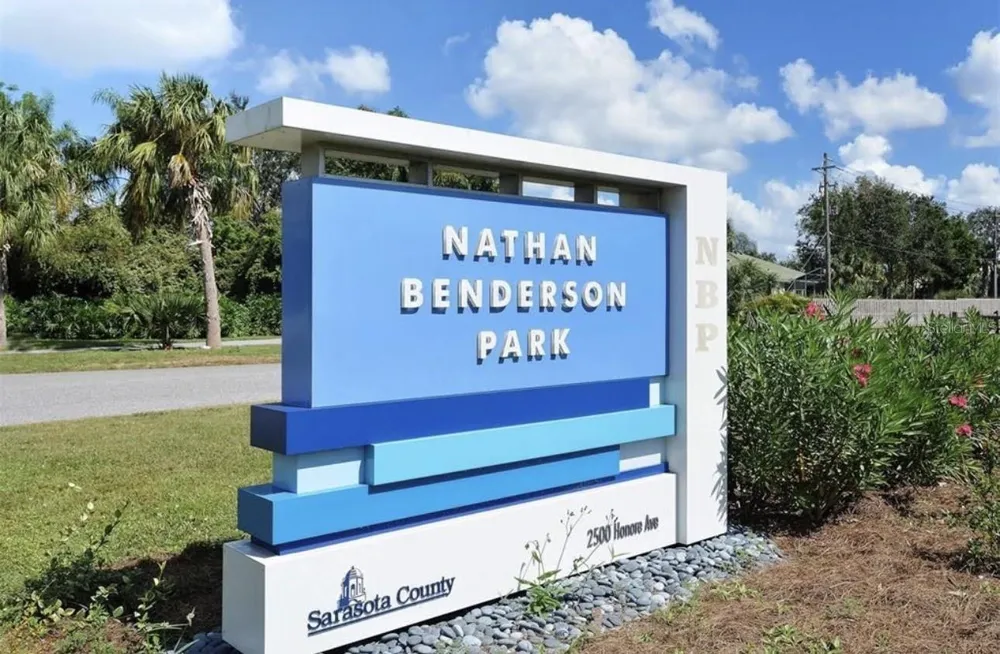 7702 PLANTATION CIRCLE Bradenton, FL 34201