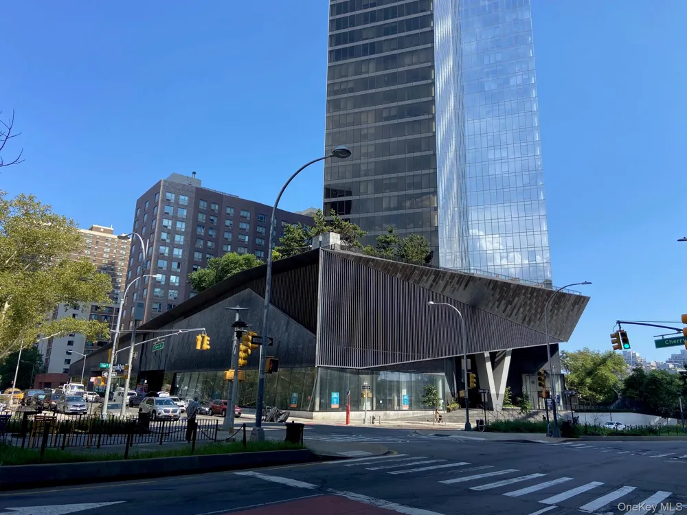 252 South Street #12G New York (Manhattan), NY 10002