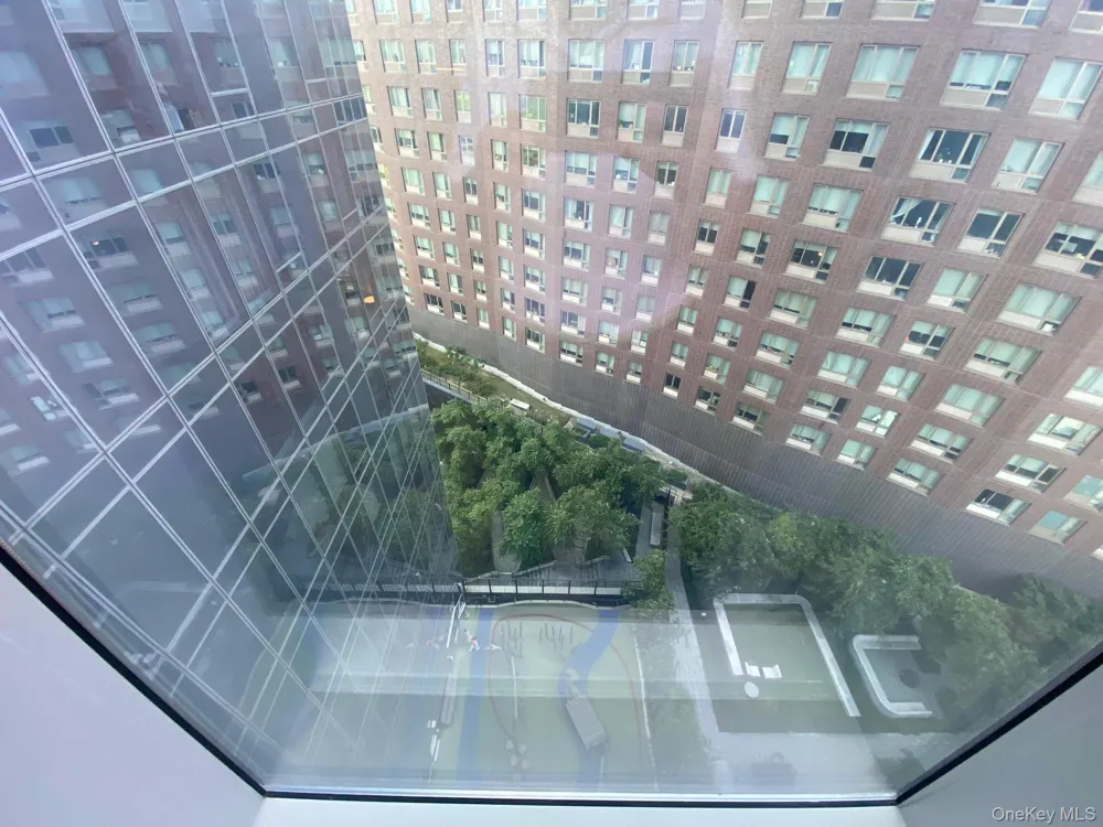 252 South Street #12G New York (Manhattan), NY 10002