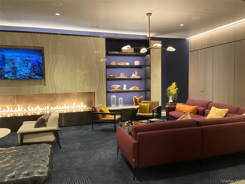 252 South Street #12G New York (Manhattan), NY 10002