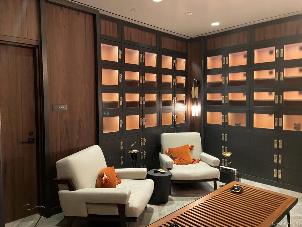 252 South Street #12G New York (Manhattan), NY 10002