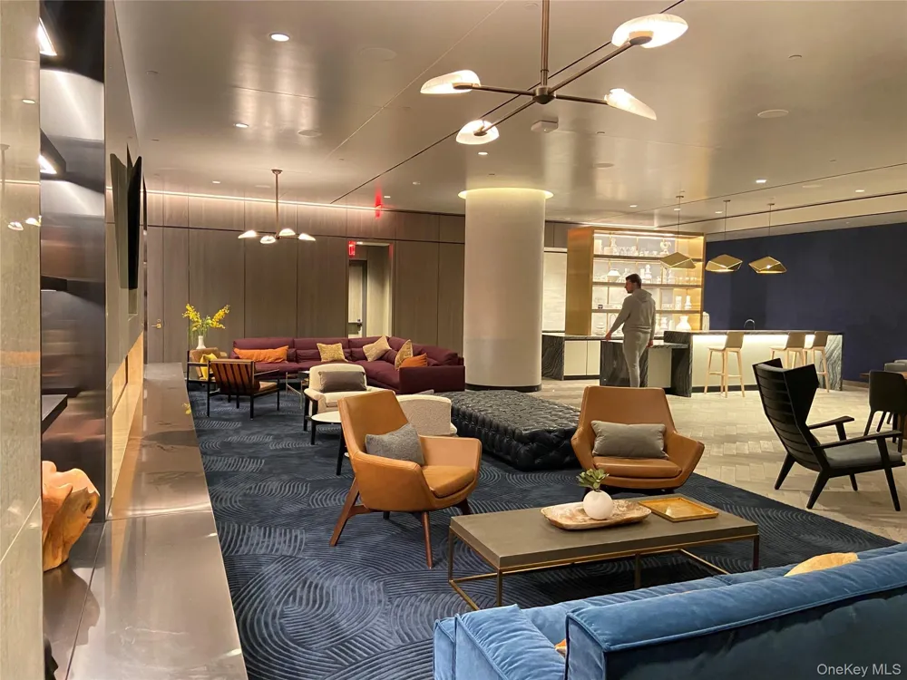 252 South Street #12G New York (Manhattan), NY 10002