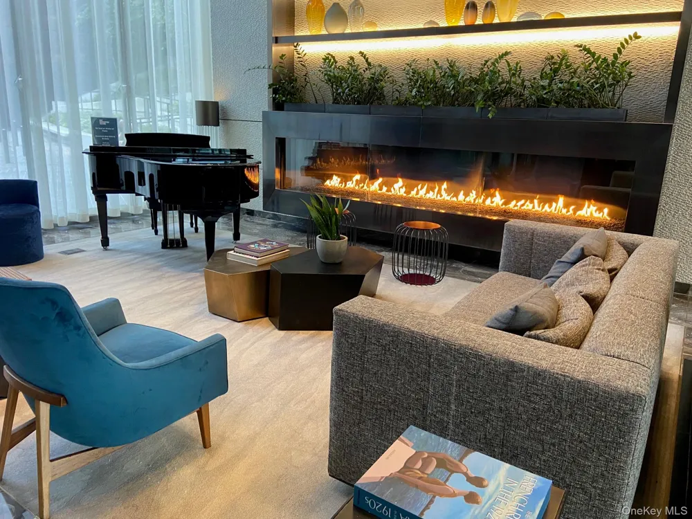 252 South Street #12G New York (Manhattan), NY 10002