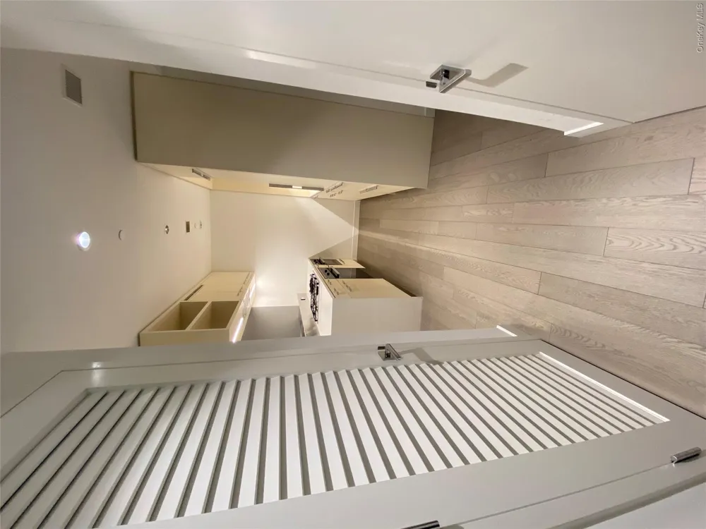 252 South Street #12G New York (Manhattan), NY 10002
