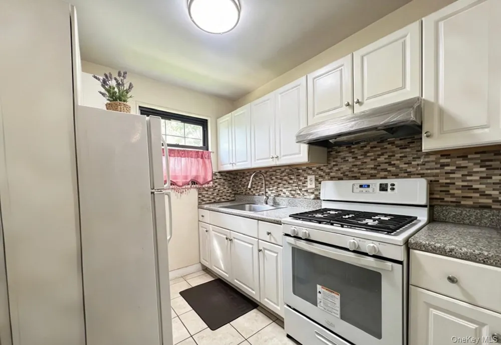 69-12 138th Street #B Flushing, NY 11367
