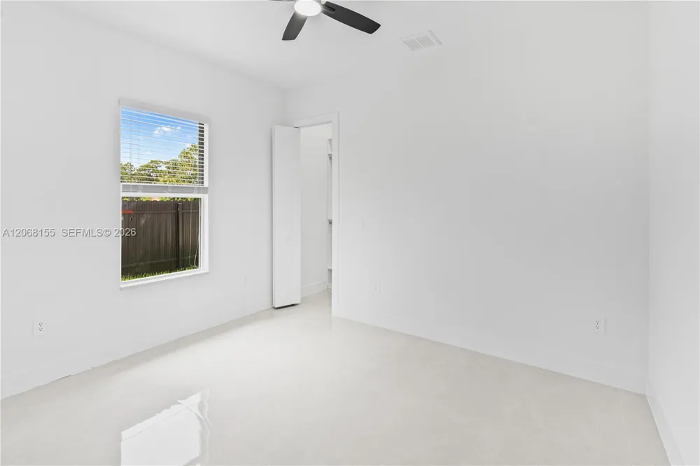 942 E KANUGA ST Lehigh Acres, FL 33974