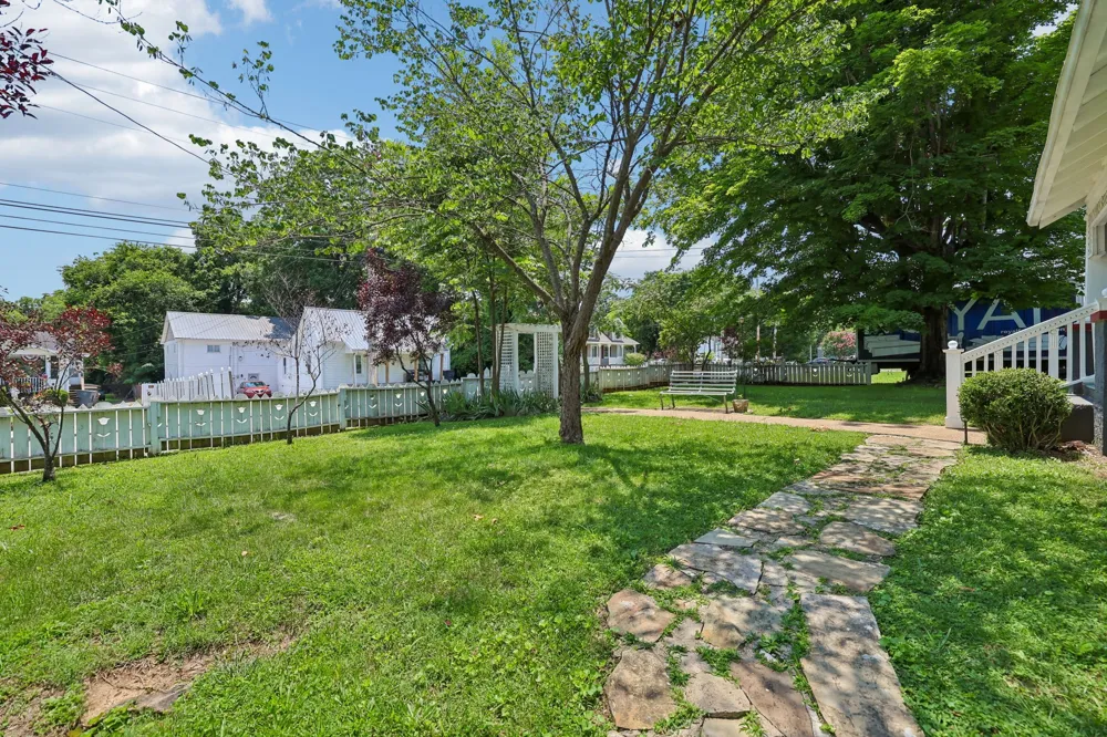 110 Garfield St McMinnville, TN 37110