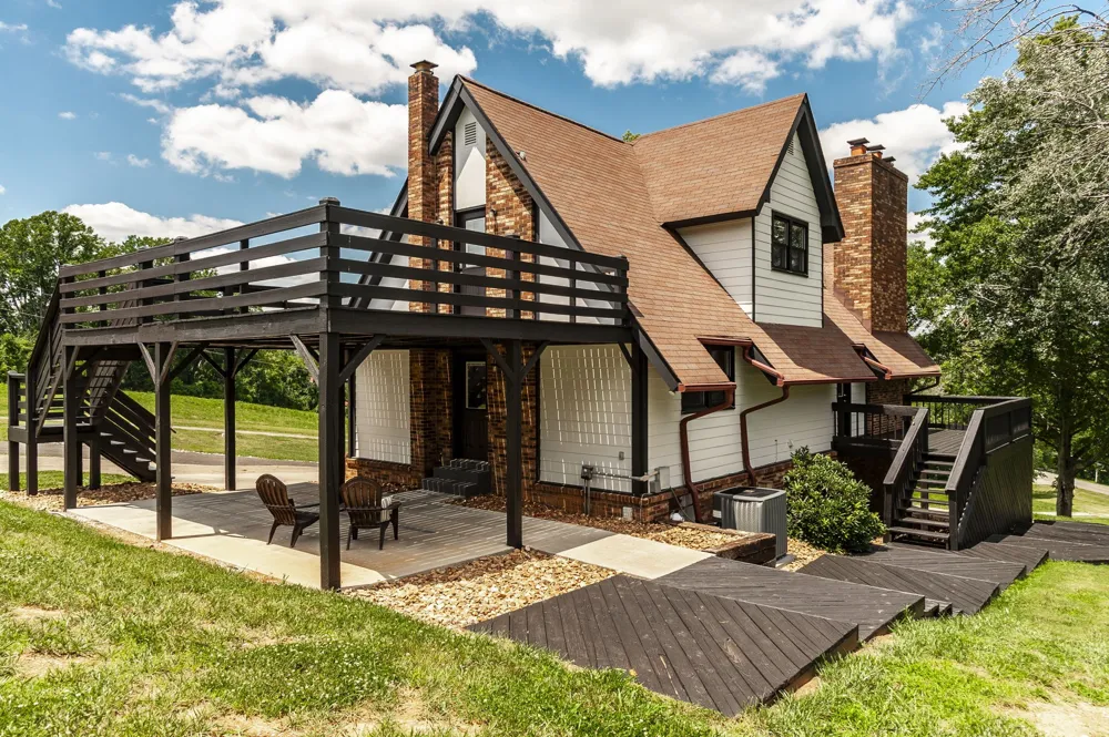 6040 New Cut Rd Greenbrier, TN 37073