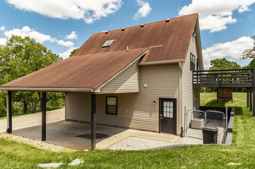 6040 New Cut Rd Greenbrier, TN 37073