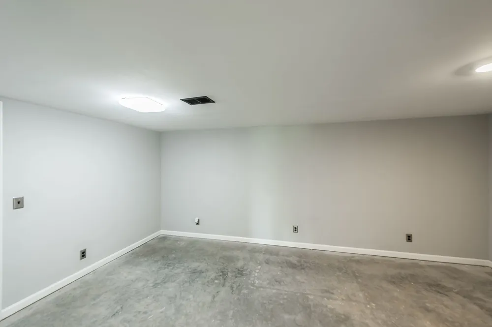 6040 New Cut Rd Greenbrier, TN 37073