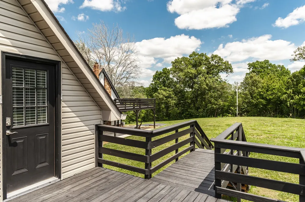 6040 New Cut Rd Greenbrier, TN 37073