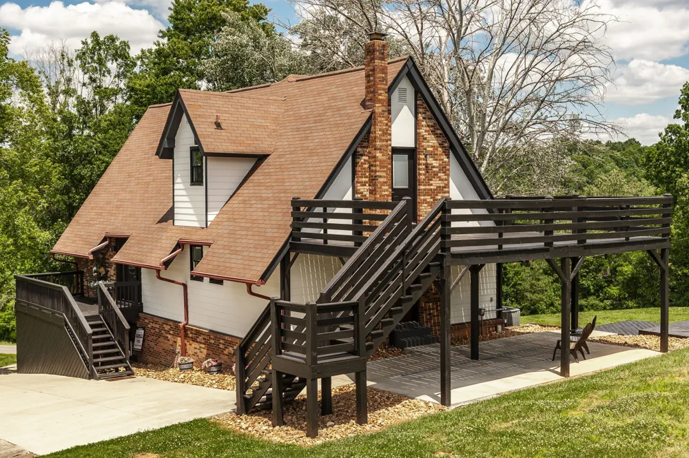 6040 New Cut Rd Greenbrier, TN 37073