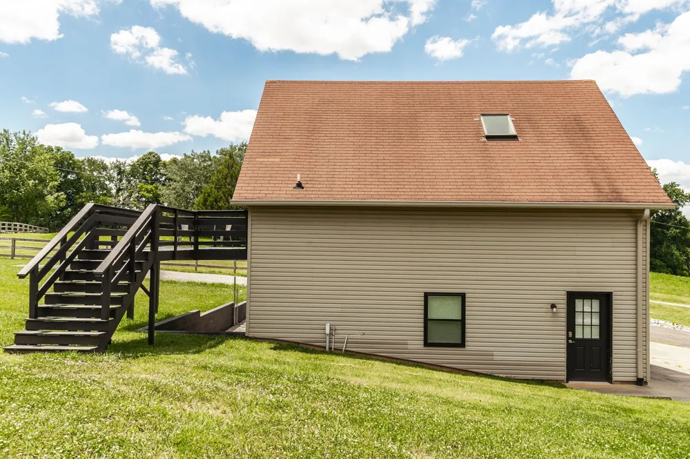 6040 New Cut Rd Greenbrier, TN 37073
