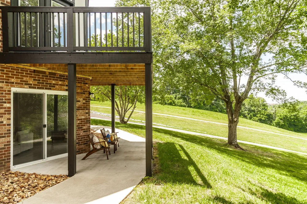 6040 New Cut Rd Greenbrier, TN 37073