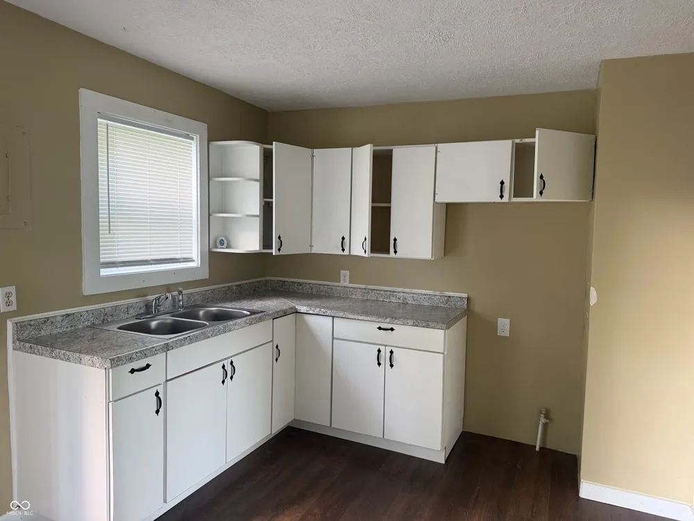 1618 W 17th Street Anderson, IN 46016