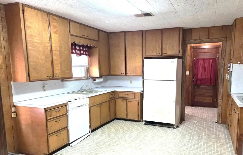 702 E Trinity Street Victoria, TX 77901