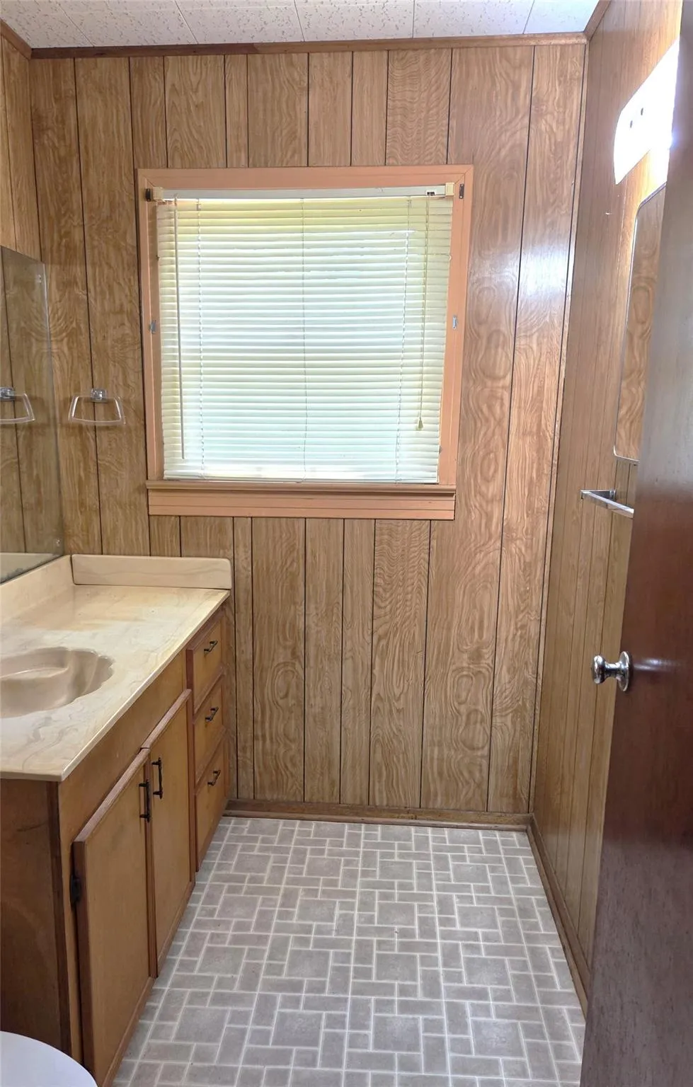702 E Trinity Street Victoria, TX 77901