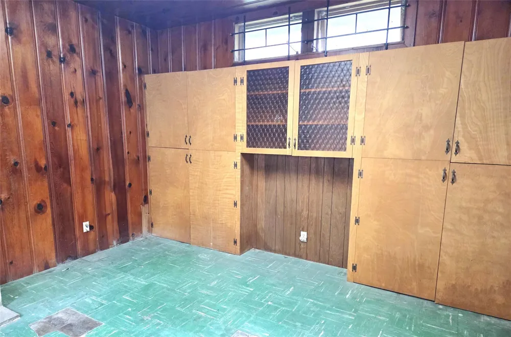 702 E Trinity Street Victoria, TX 77901