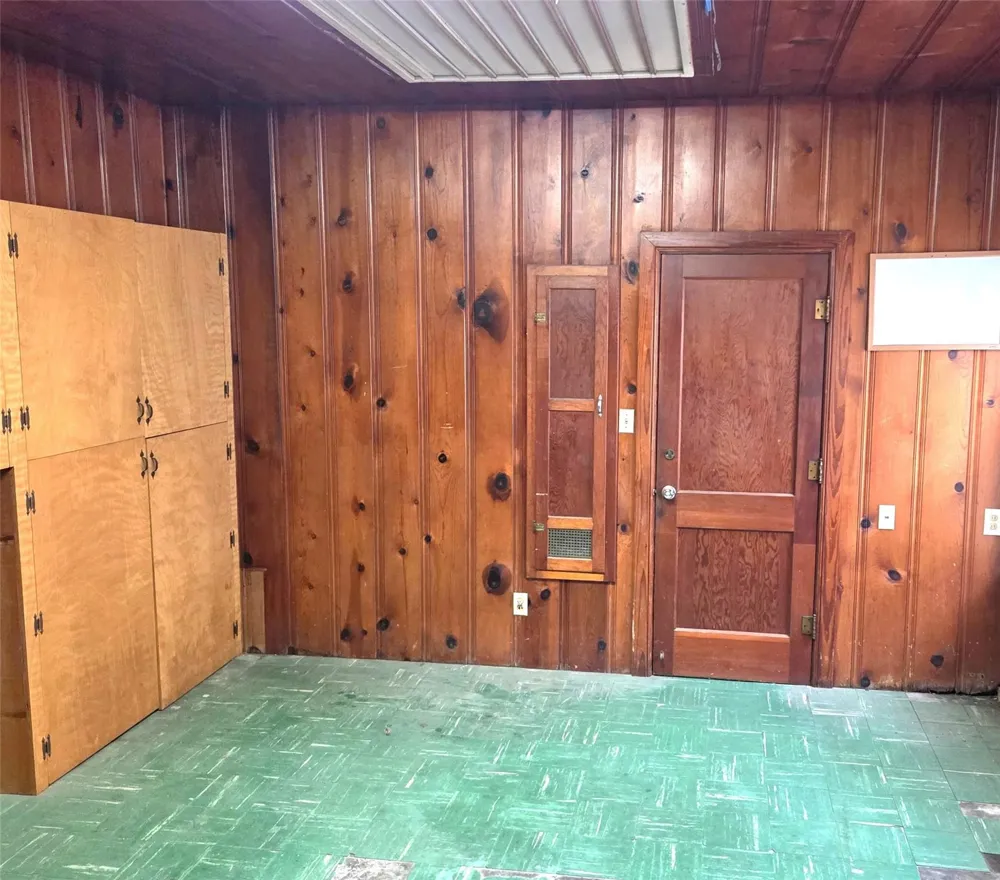 702 E Trinity Street Victoria, TX 77901