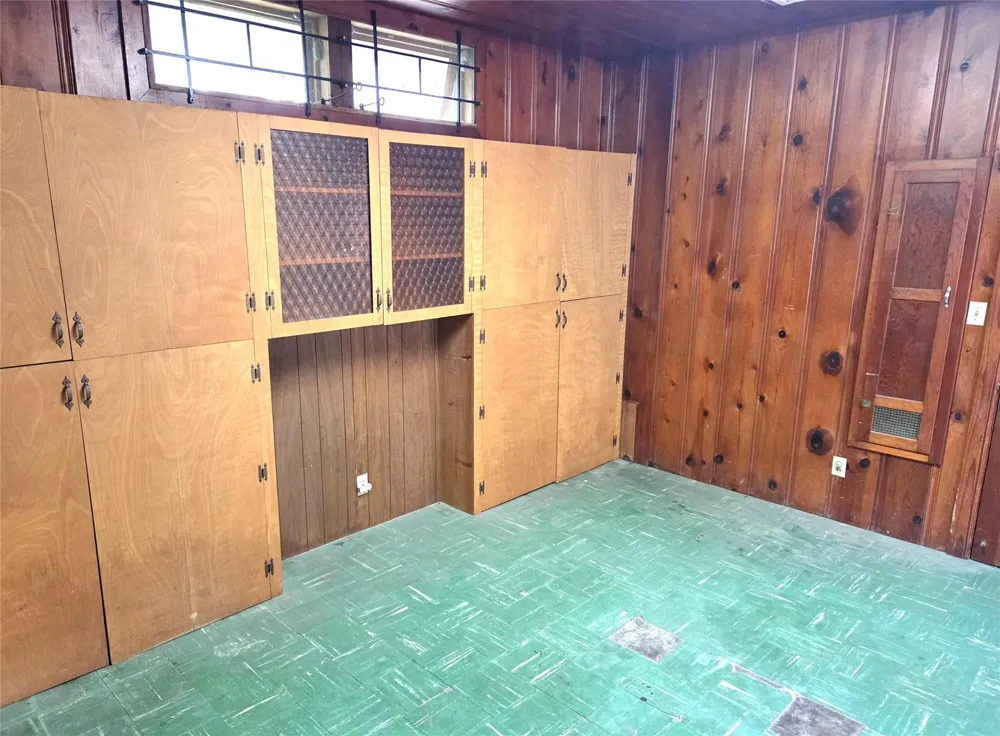 702 E Trinity Street Victoria, TX 77901