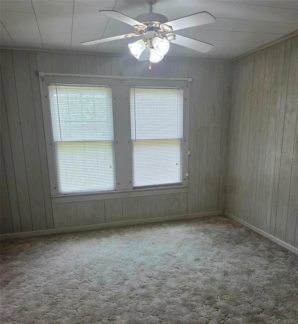 702 E Trinity Street Victoria, TX 77901