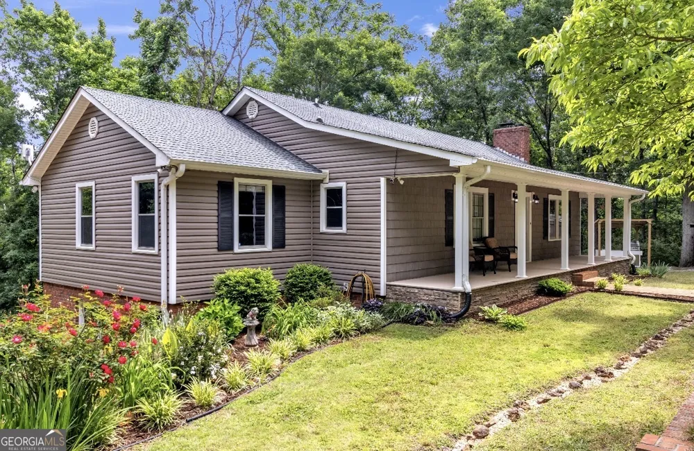 285 Wolf Den RD Royston, GA 30662
