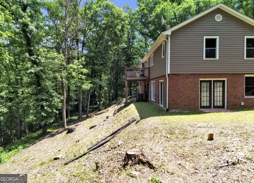 285 Wolf Den RD Royston, GA 30662