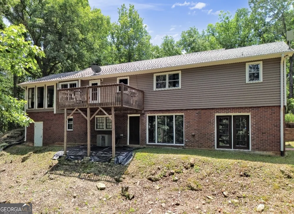 285 Wolf Den RD Royston, GA 30662