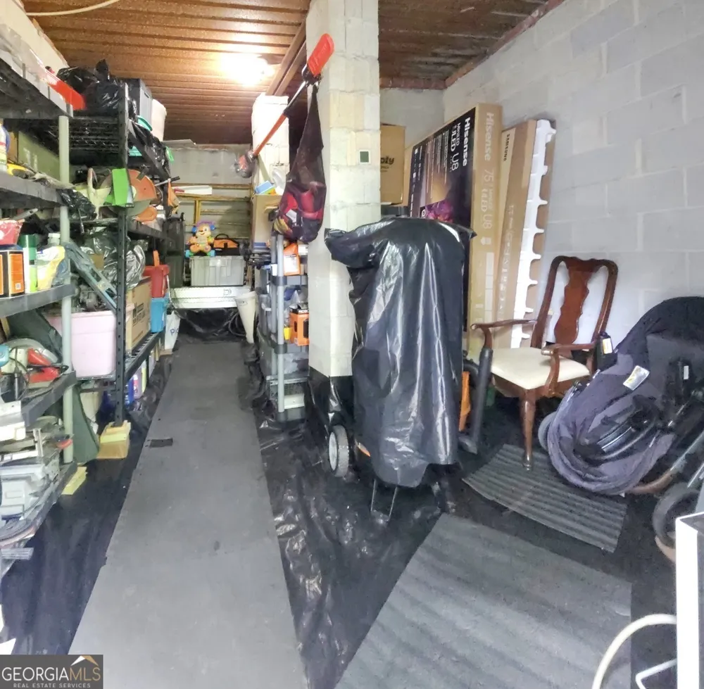 285 Wolf Den RD Royston, GA 30662