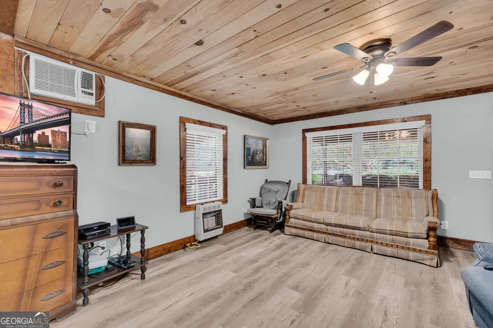 2657 Wolf Pit Eastanollee, GA 30538