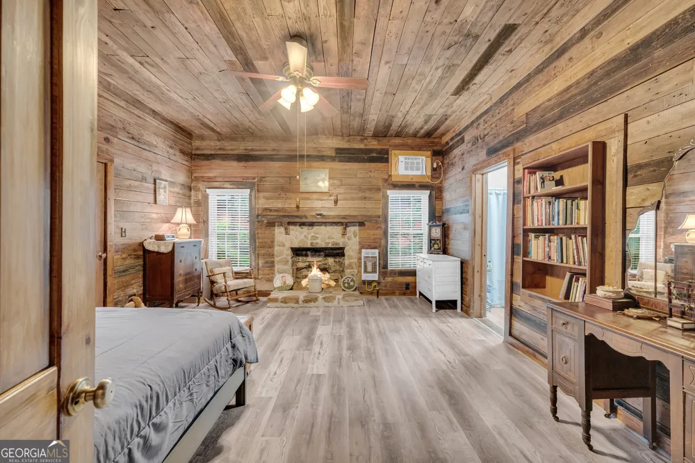 2657 Wolf Pit Eastanollee, GA 30538