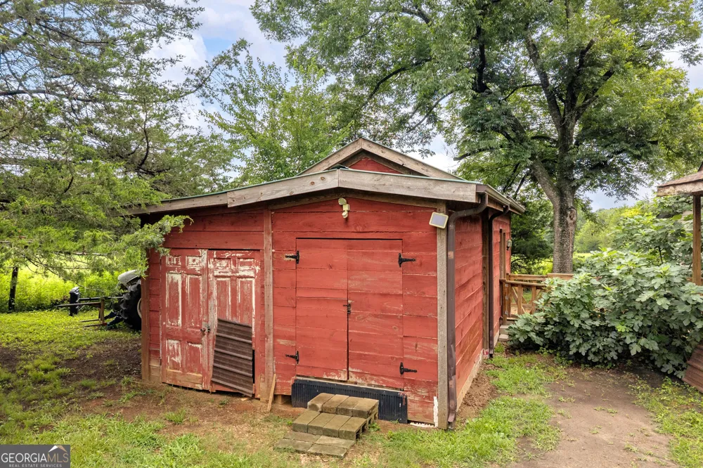 2657 Wolf Pit Eastanollee, GA 30538