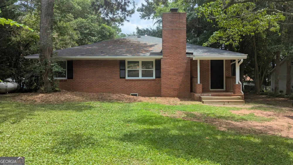 3069 McKenzie RD East Point, GA 30344