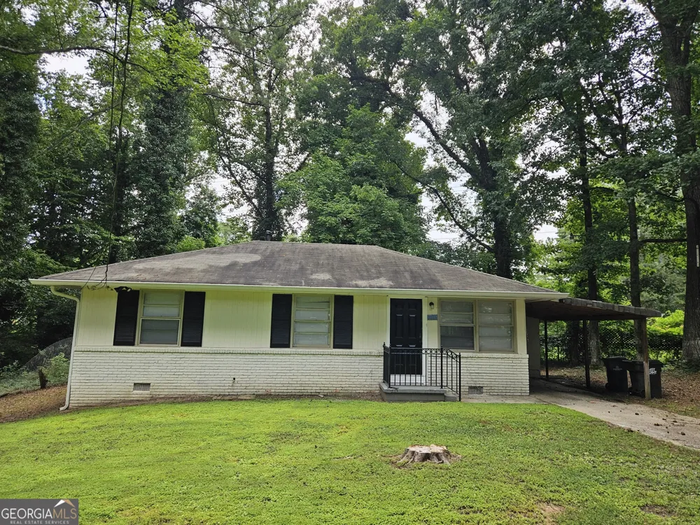 3069 McKenzie RD East Point, GA 30344