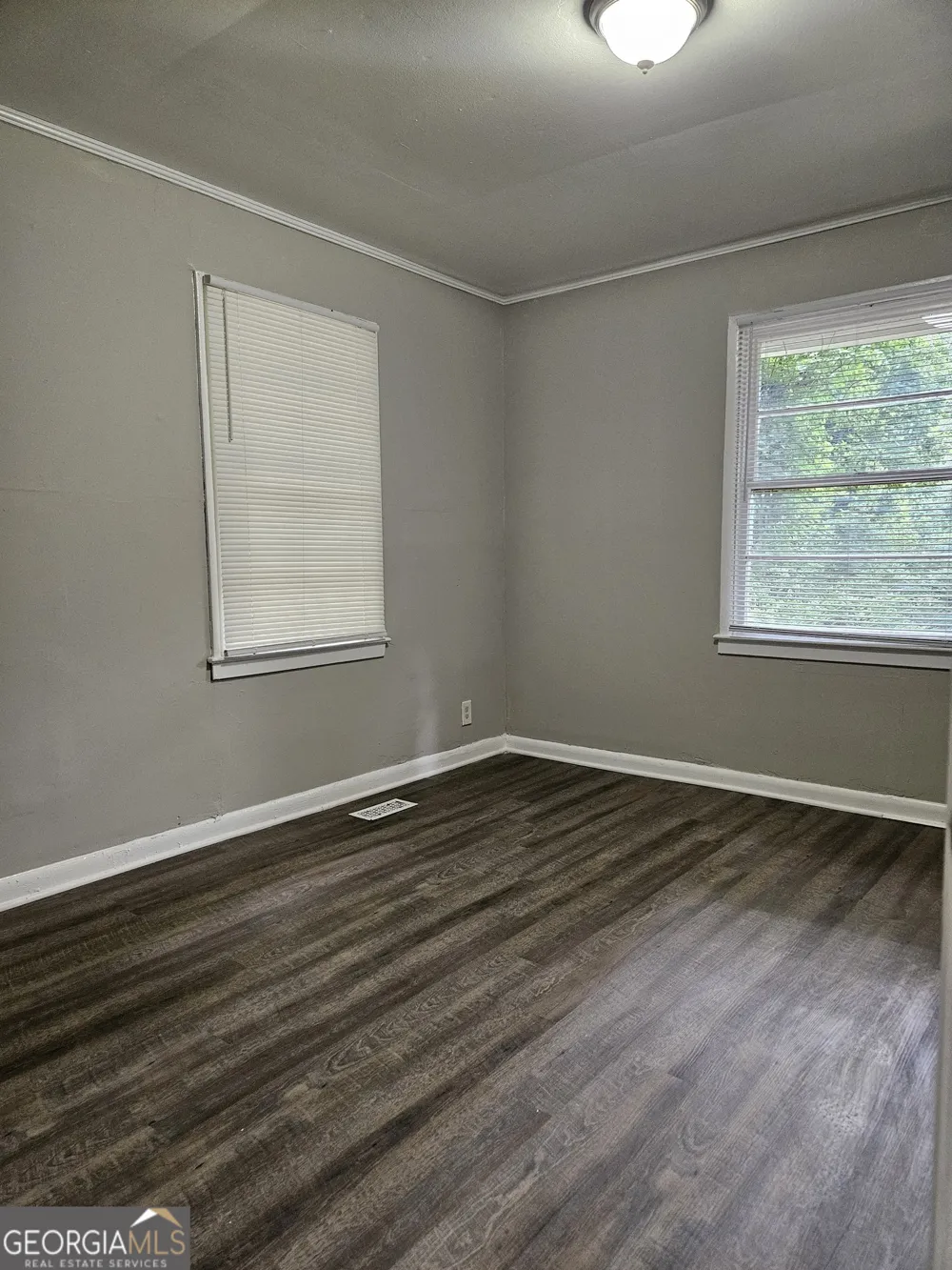 3069 McKenzie RD East Point, GA 30344