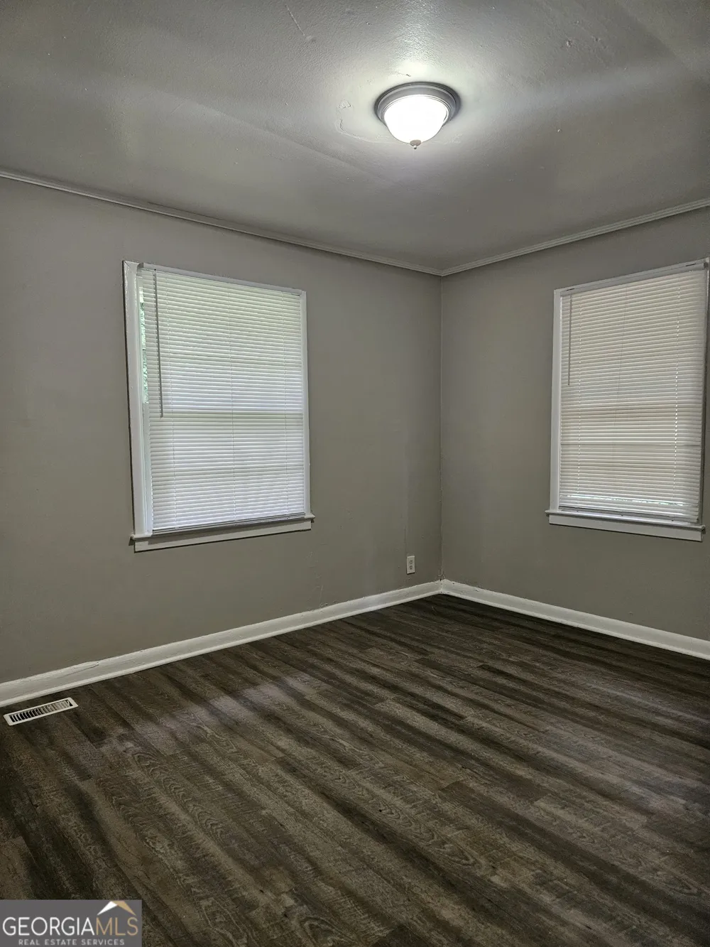 3069 McKenzie RD East Point, GA 30344