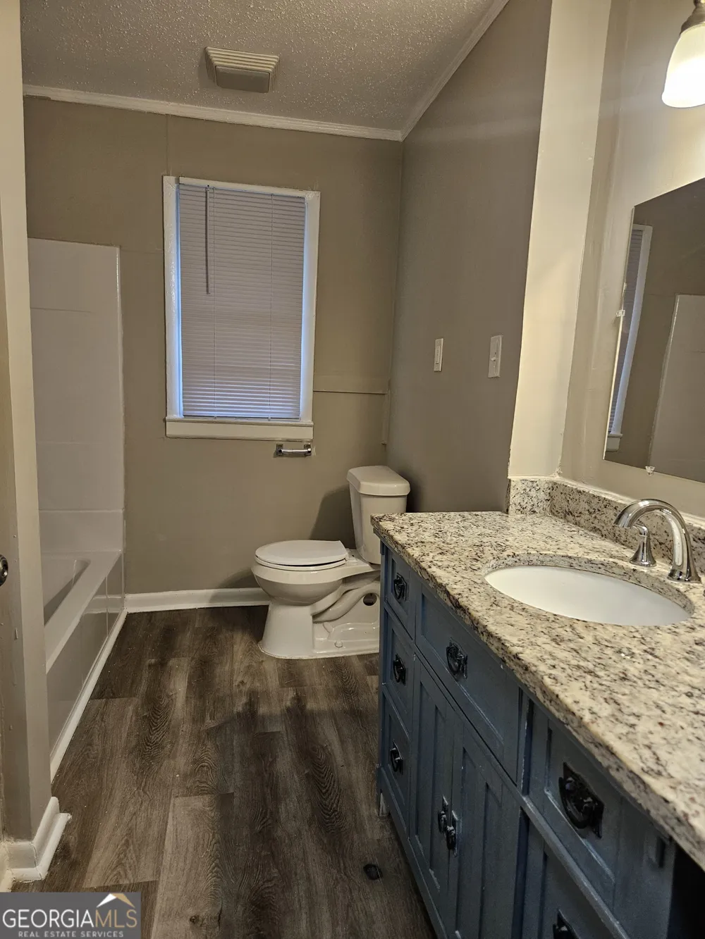 3069 McKenzie RD East Point, GA 30344