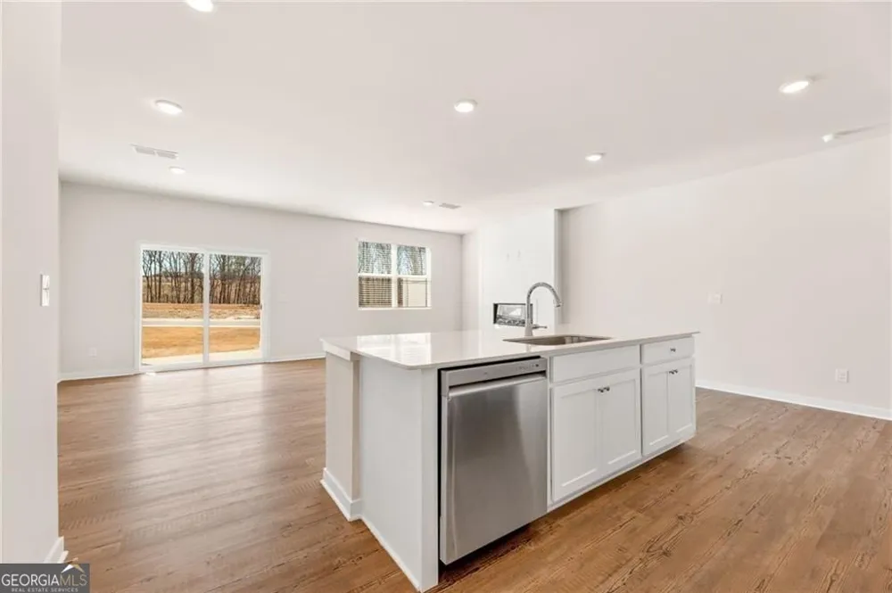 7501 Clover LN Flowery Branch, GA 30542