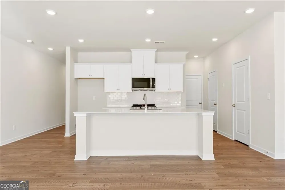 7501 Clover LN Flowery Branch, GA 30542