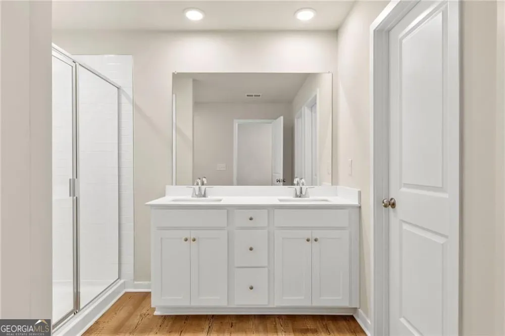 7501 Clover LN Flowery Branch, GA 30542