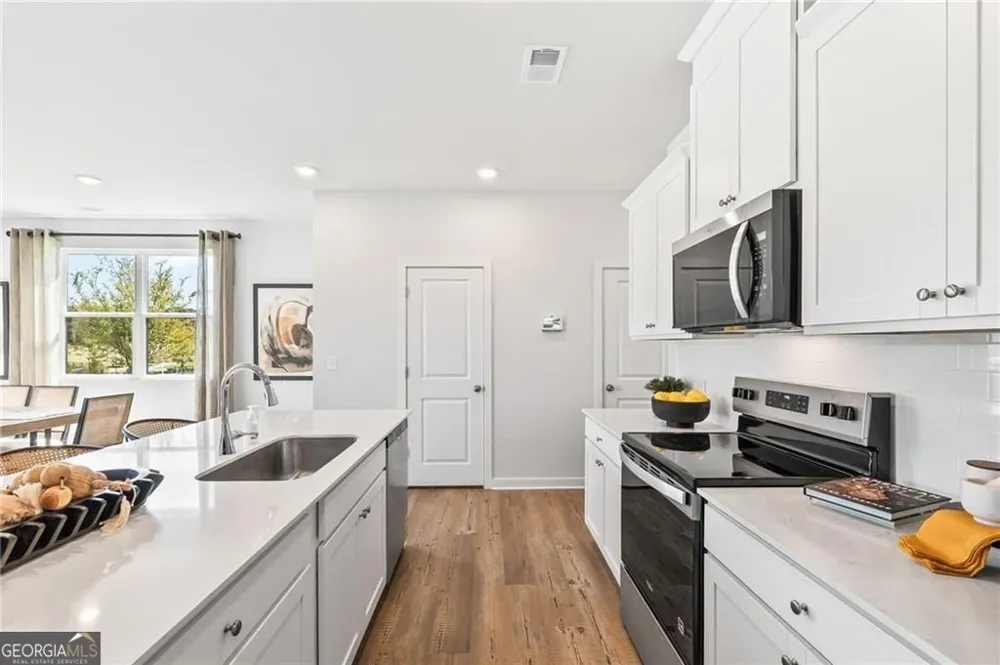 7501 Clover LN Flowery Branch, GA 30542